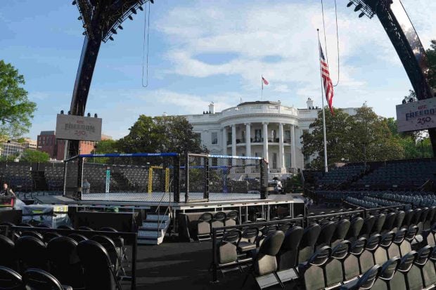 Jaula en el jard&iacute;n de la Casa Blanca para el cumplea&ntilde;os de Donald Trump
