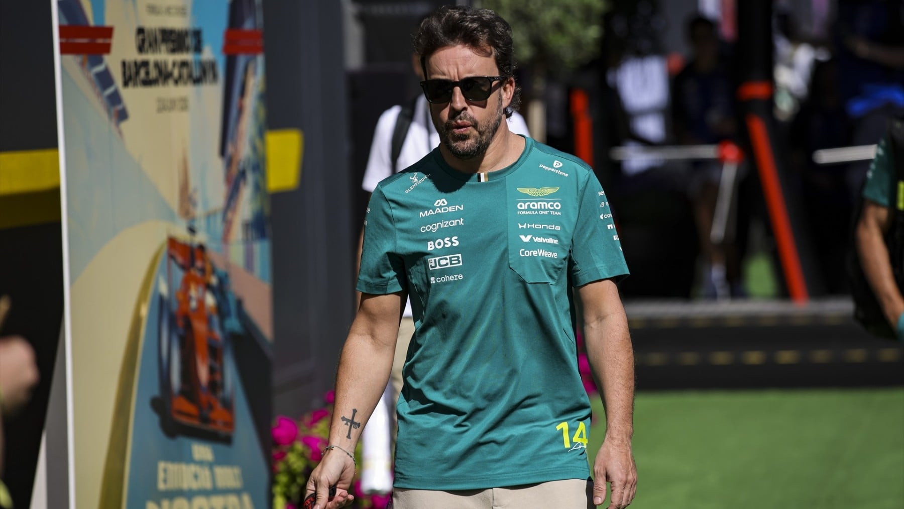 Alonso más pesimista que nunca tras abandonar en Barcelona: Las cuatro próximas carreras van a ser lo mismo