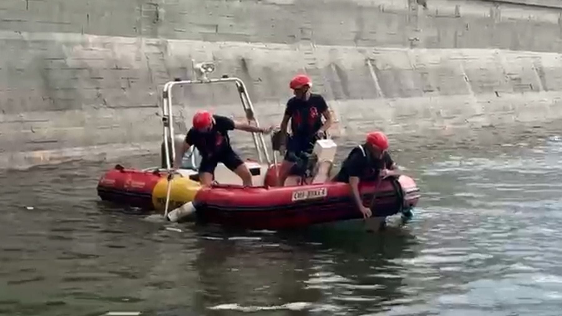 Los bomberos encuentran el cuerpo sin vida de un hombre en el Pantano de San Juan en Madrid