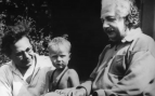 Albert Einstein con su hijo