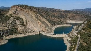 Embalse de Rules, ola en embalse de Granada, gran ola en un embalse español.
