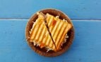 El truco de los chefs con estrella michelin para que el sándwich mixto quede crujiente