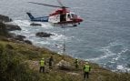 huesos de dinosaurio en helicóptero, restos de dinosaurio en Asturias, yacimiento paleontológico, MUJA usa un helicóptero para trasladar saurópodo, huesos de dinosaurio.
