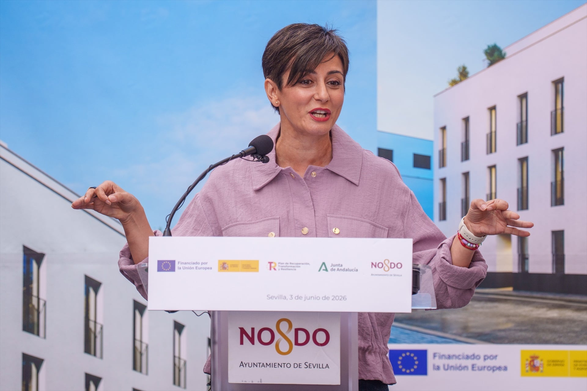 Isabel Rodríguez hace entrega de una promoción de viviendas de alquiler asequible en Sevilla
