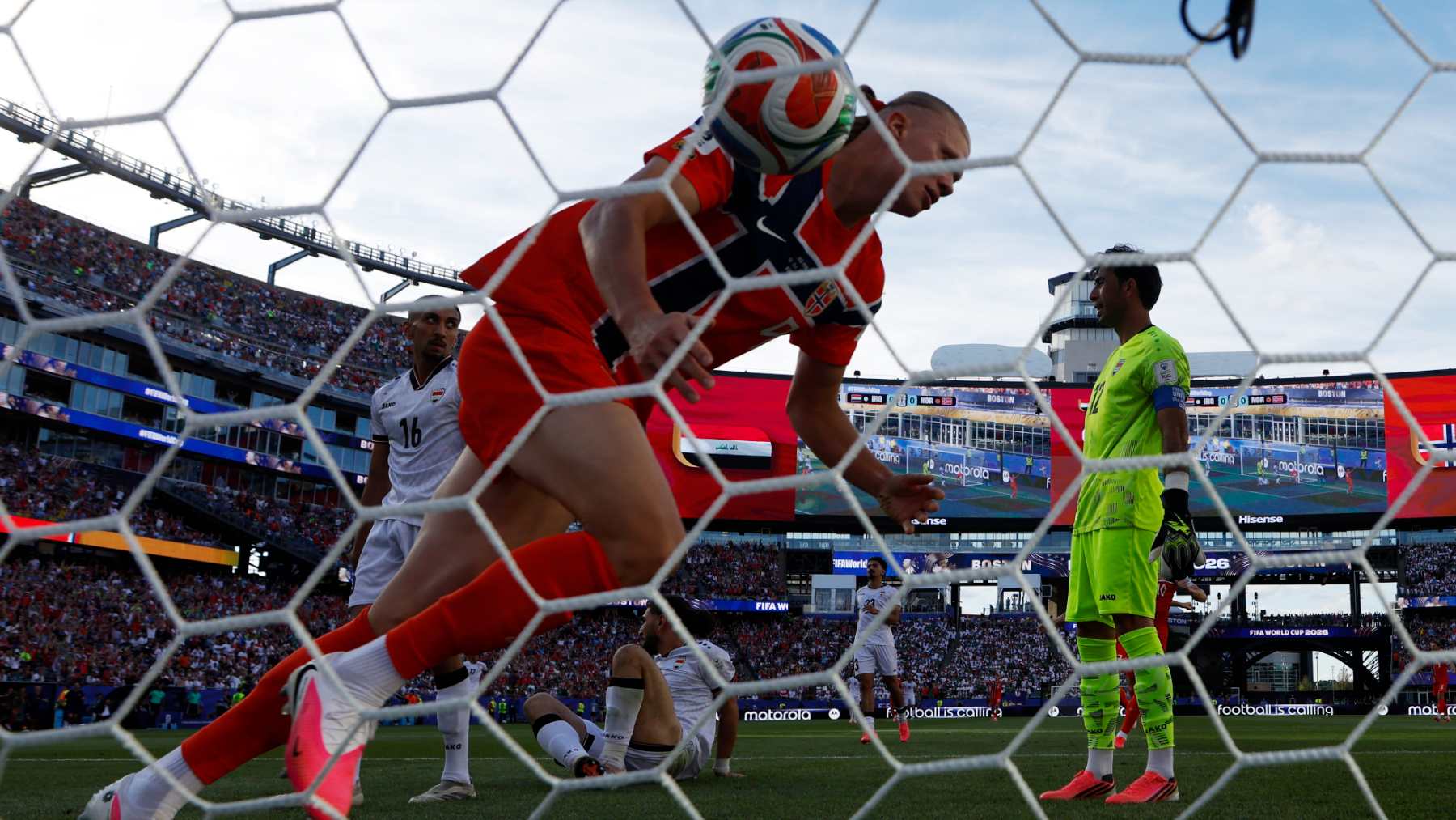 Haaland contesta a Mbappé con otro doblete en su debut en el Mundial 2026
