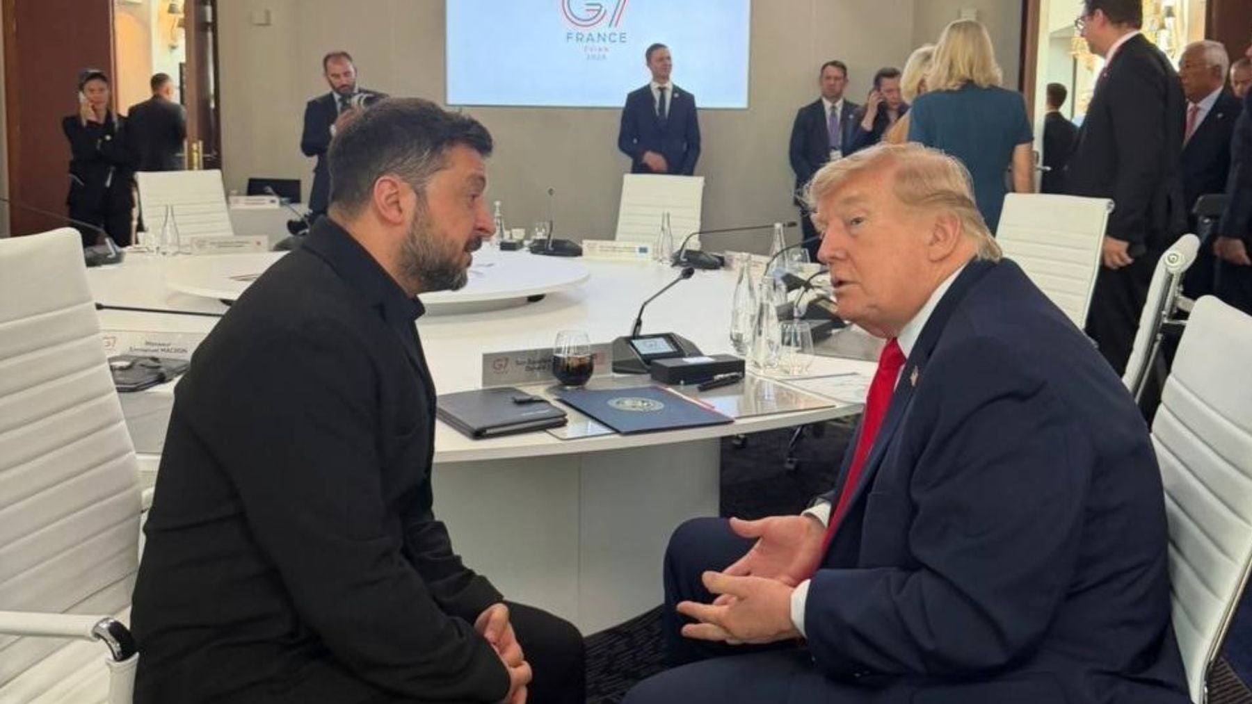 Trump se reúne con Zelenski en la cumbre del G7 en Évian y llama a Rusia a alcanzar un acuerdo de paz