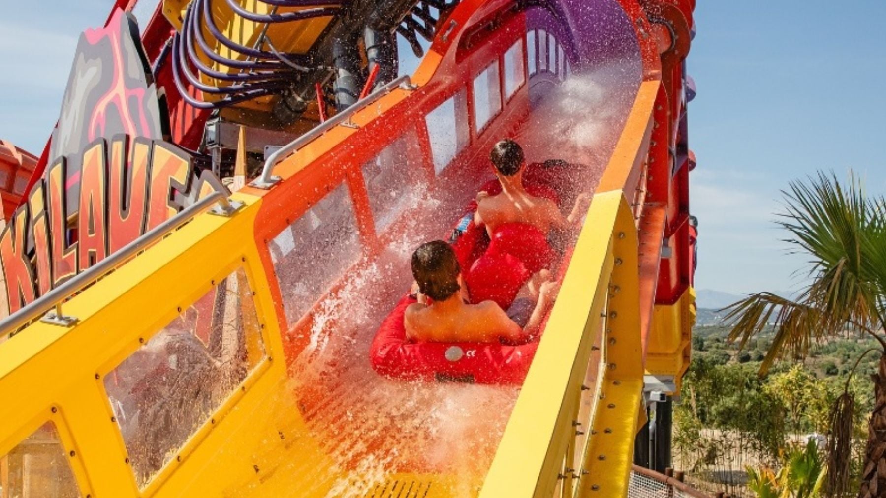 La montaña rusa acuática de 180 metros que se acaba de estrenar en Madrid: va a triunfar este verano