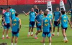 España vuelve al trabajo tras el fiasco contra Cabo Verde sin Mikel Merino