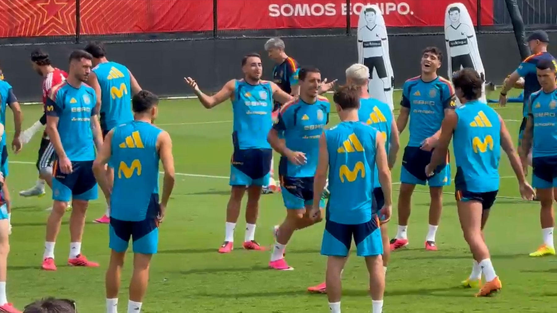 España vuelve al trabajo tras el fiasco contra Cabo Verde sin Mikel Merino
