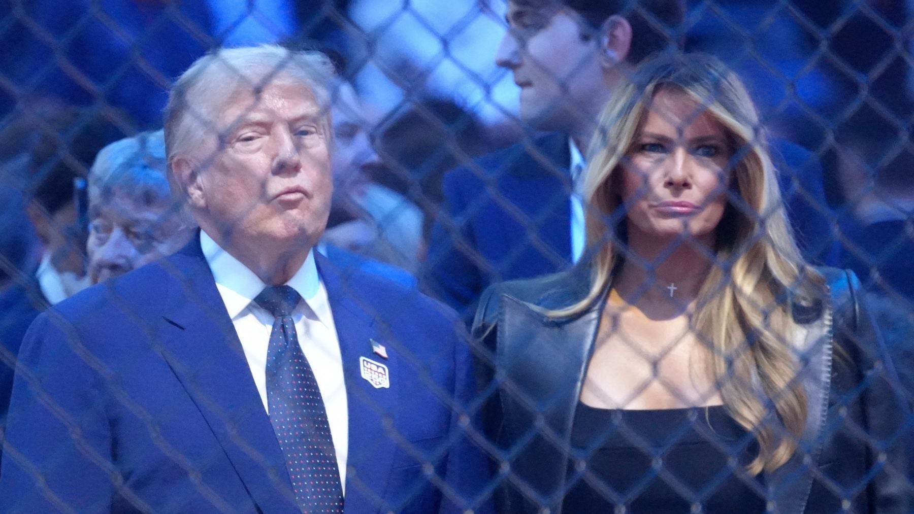 El FBI revela que frustró un ataque con drones en el evento de la UFC en la Casa Blanca al que asistió Trump