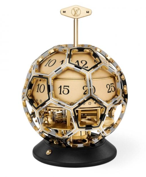 reloj balón de futbol Louis Vuitton