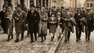 Personas andando juntas. Imagen generada con IA.