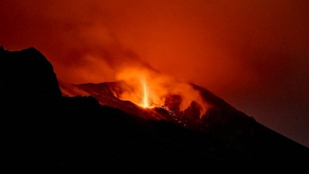 Palabras RAE, volcanismo o vulcanismo en espa&ntilde;ol, vulcanismo en la RAE, volcanes en la RAE.