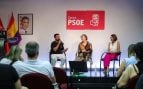 El PSOE de Madrid quita la bandera de España de su sede y pone la de la República junto al retrato de Sánchez