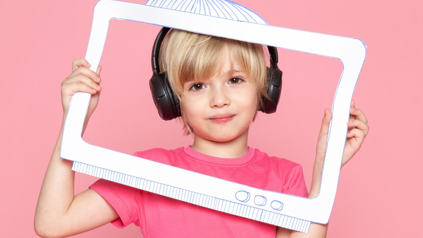 Los expertos en educación coinciden: la razón por la que jamás se deben subir fotos de nuestros hijos a las redes sociales