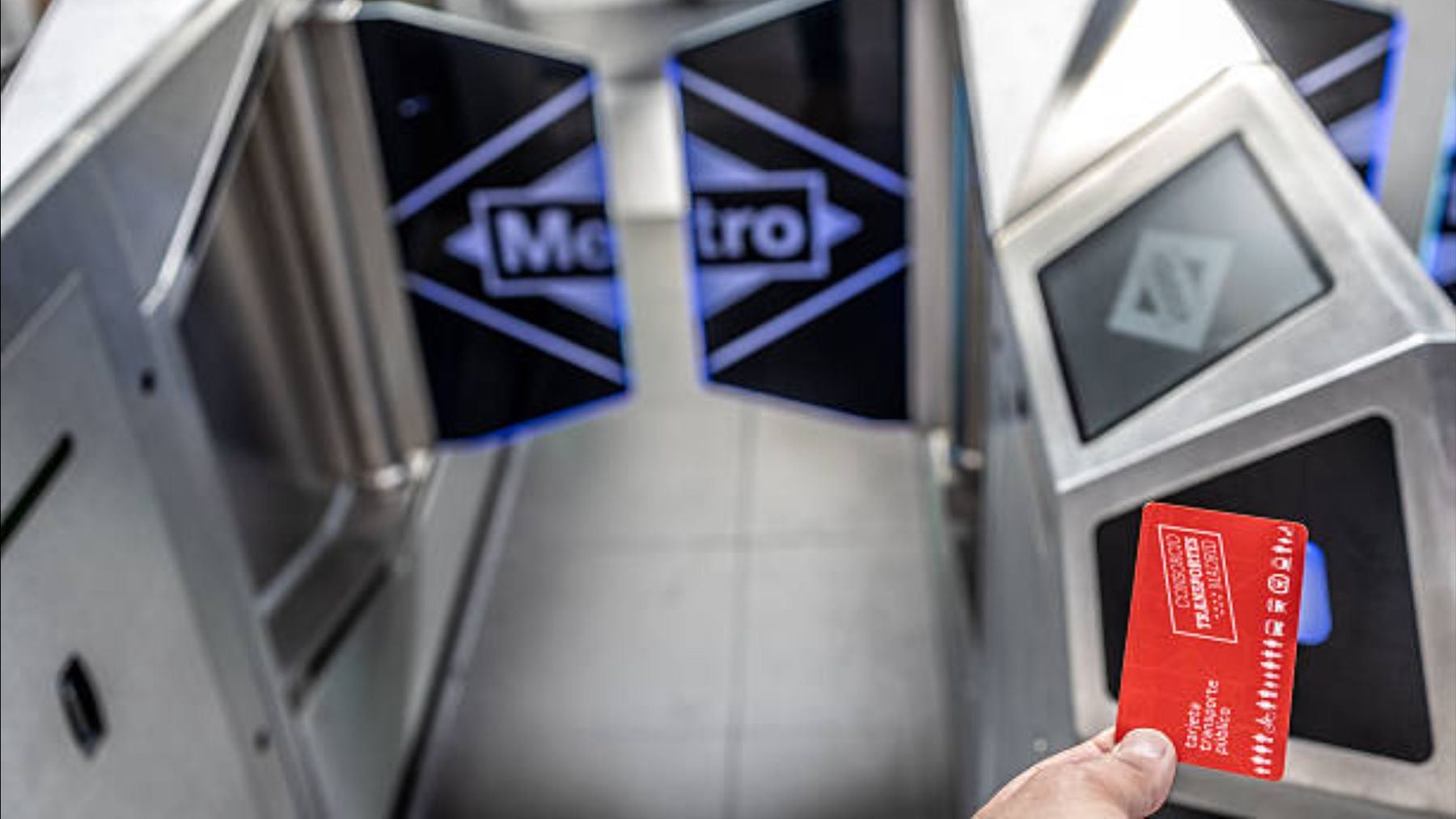 Confirmado por el BOE: la nueva norma del abono transportes de Madrid que acaba de entrar en vigor y afecta a estos ciudadanos