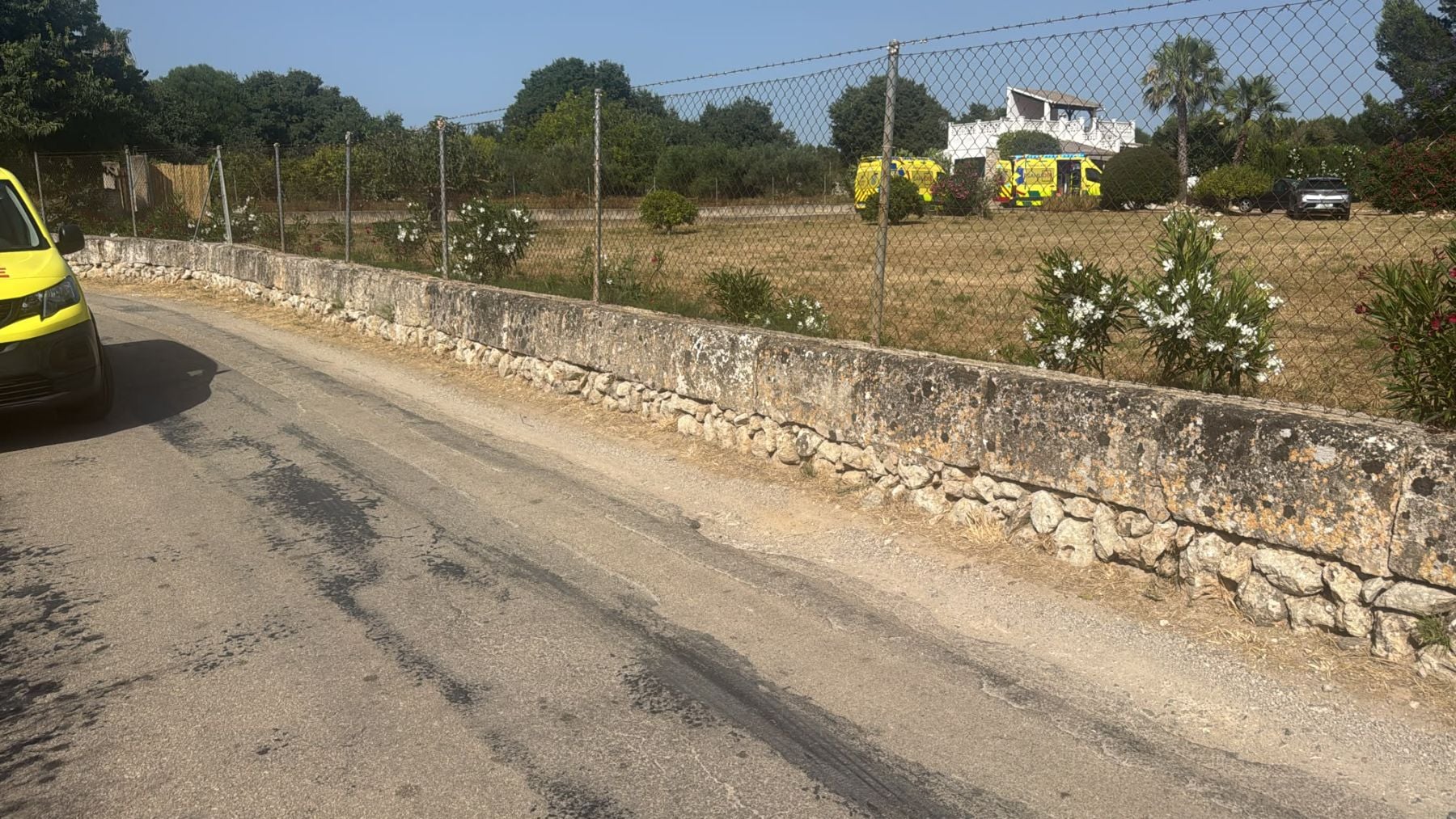 Un niño de tres años se debate entre la vida y la muerte tras ahogarse en la piscina de una finca en Mallorca