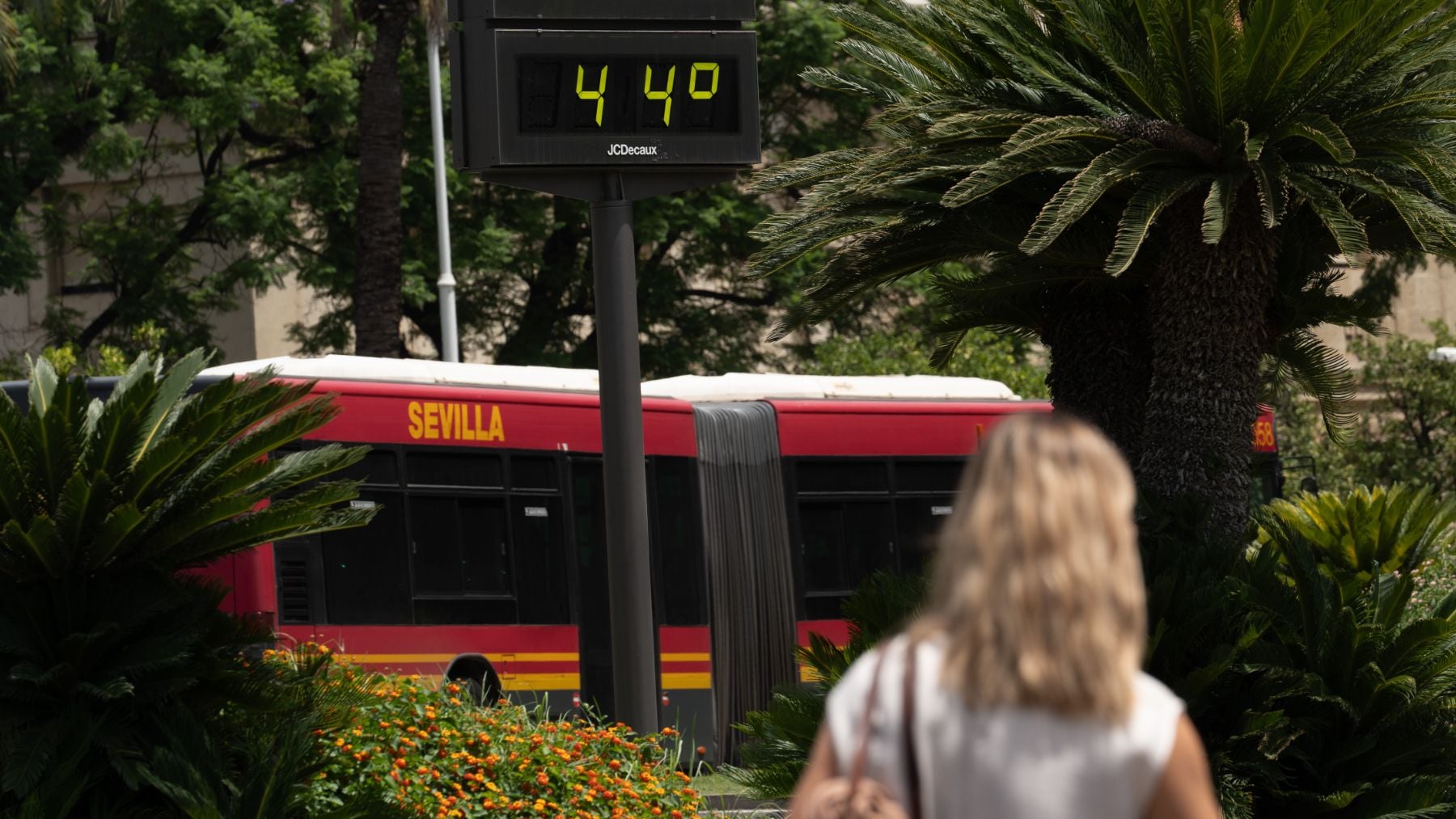 AEMET avisa: llega la primera ola de calor del verano con temperaturas de hasta 44ºC