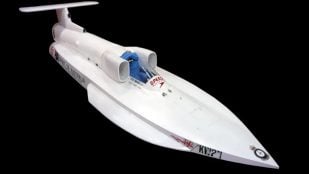 Spirit of Australia, hidroplano diseñado y construido por Ken Warby en Australia entre 1972 y 1974. Foto: Colección del Museo Marítimo Nacional de Australia. Adquirido con la colaboración de Speedo Group Ltd.