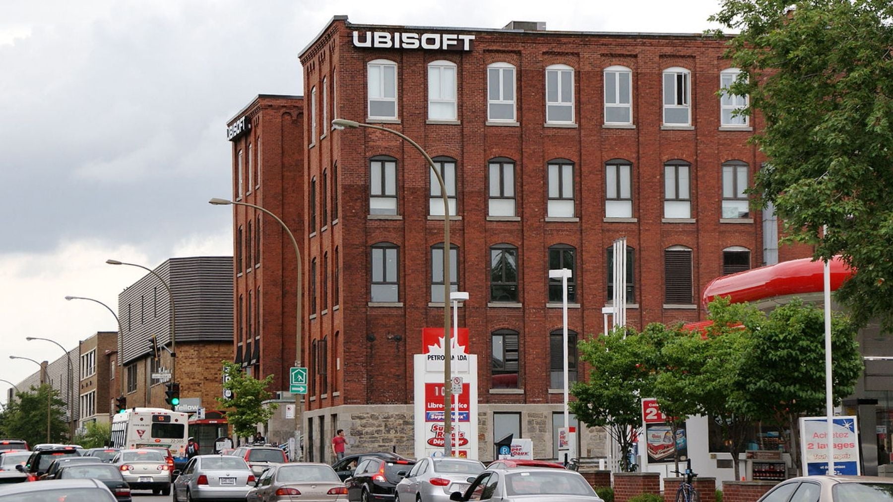 Muere en un accidente de avioneta Claude Guillemot, cofundador de Ubisoft, creador de videojuegos como Assasin’s Creed o Just Dance