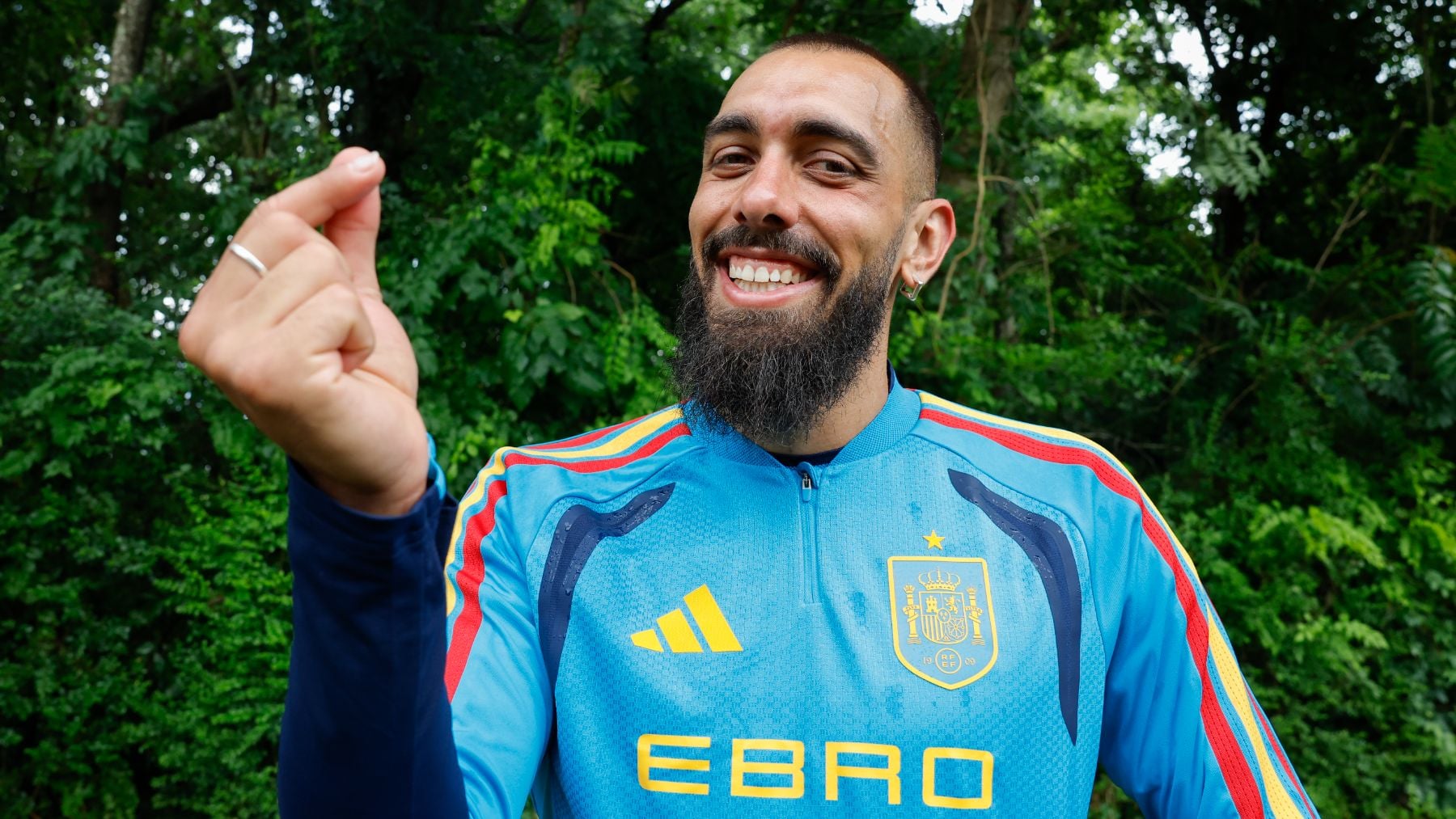 Borja Iglesias se emociona hablando de su primer Mundial: Hace tres años no imaginaba estar aquí