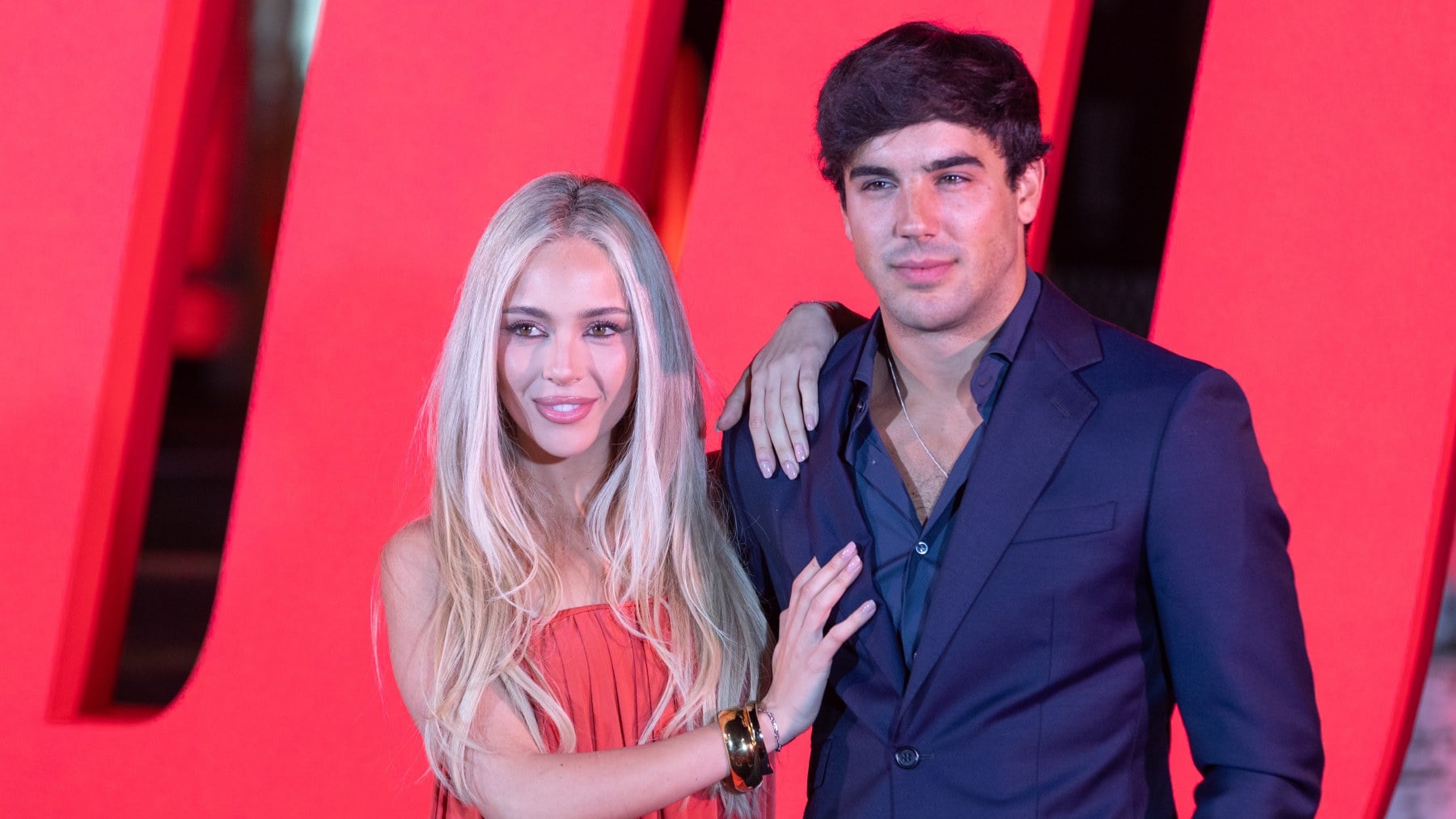 Ana Mena y Óscar Casas. (Foto: Europa Press)