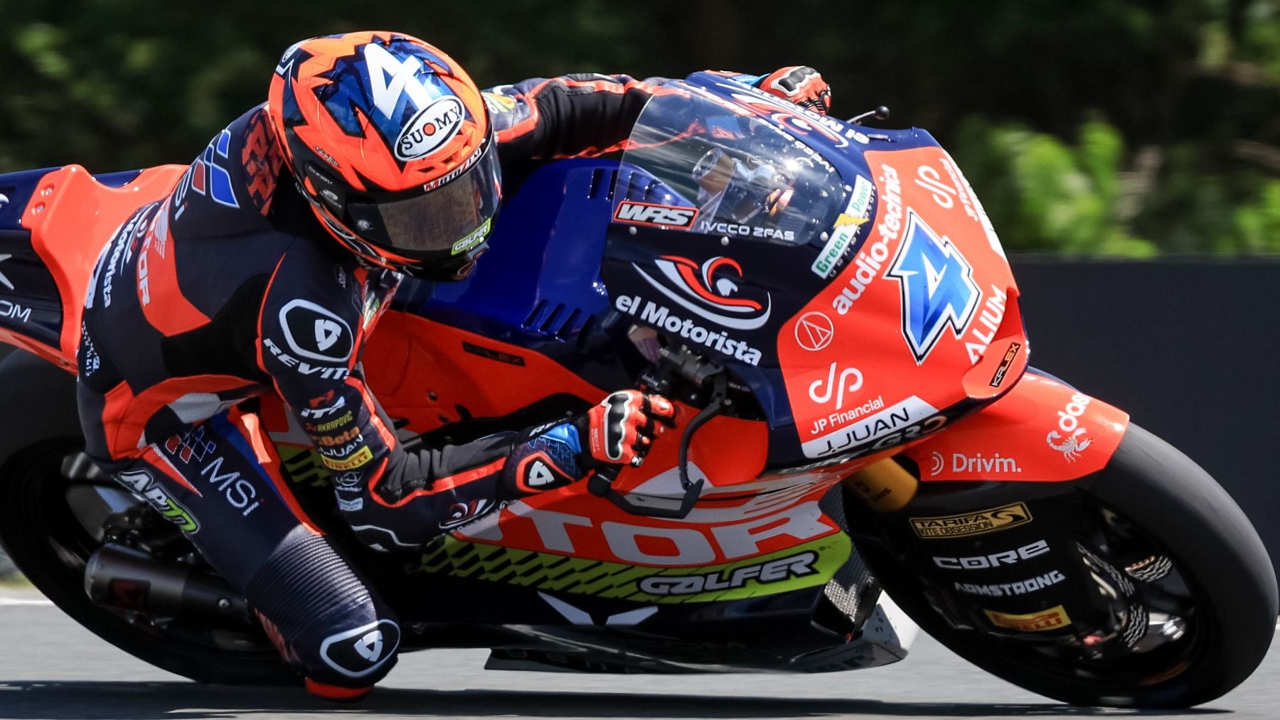 Ortolá consigue su primera victoria en Moto2 con pasada a Alonso en la última curva