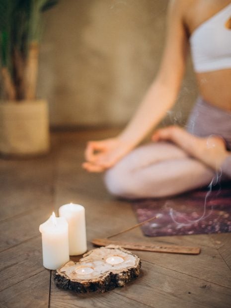 ejercicio cuidar corazon yoga