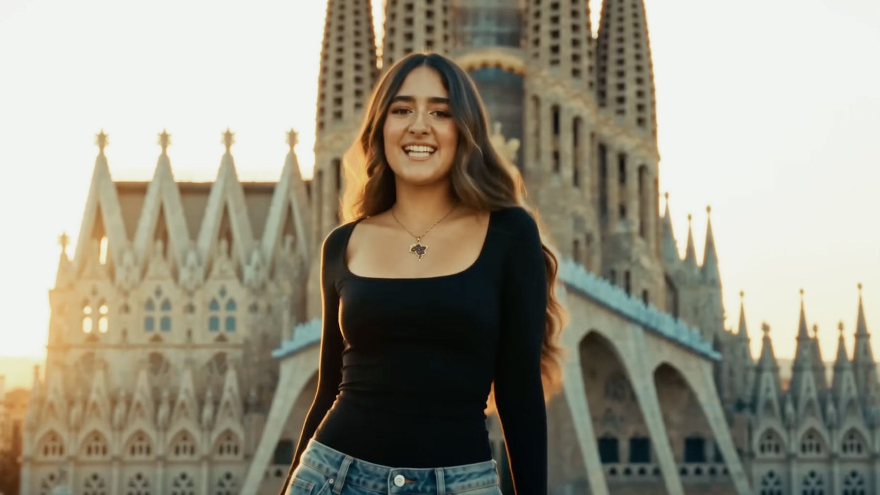 RedOne descubre a una española de 15 años y la lleva al Mundial: la historia de Adriana C