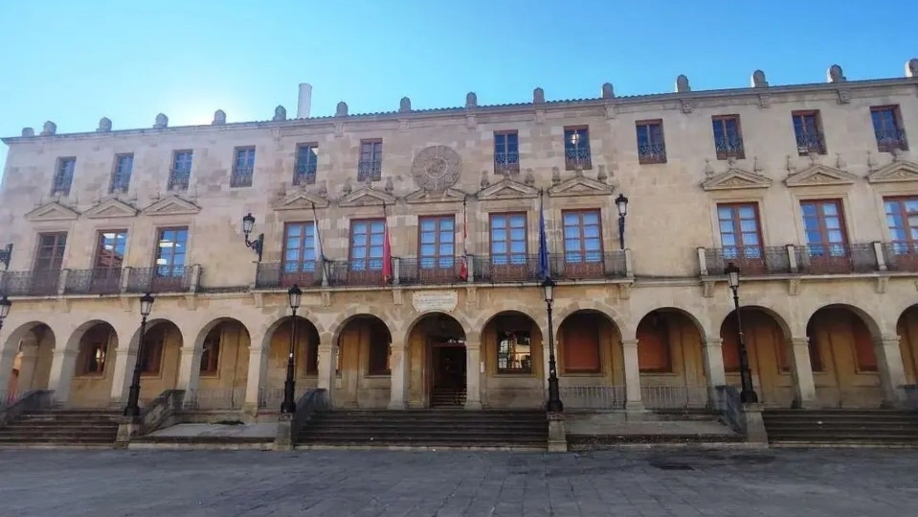 La Guardia Civil registra el Ayuntamiento de Soria, del que fue alcalde casi 20 años el líder del PSOE en Castilla y León
