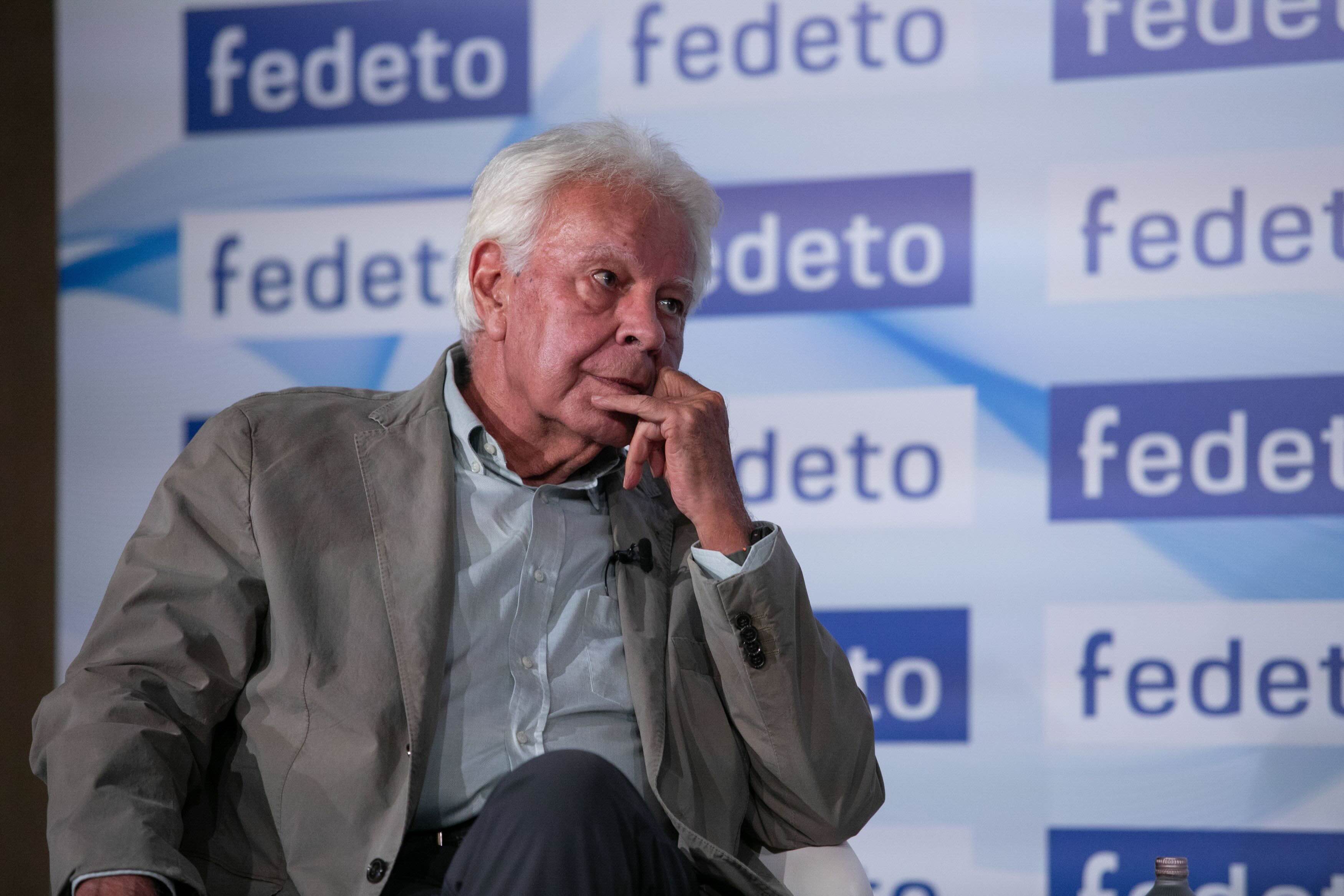 El PSOE de Sánchez se debate entre tolerar las cosas del abuelo Felipe González o acusarle ya de traidor