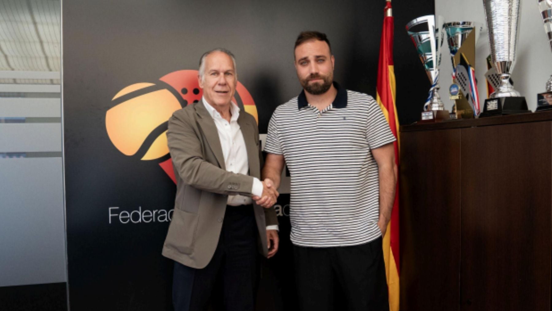 Nacho Palencia y Javier Rodríguez Piris, presidente de la Federación Española de Pádel. (FEP)