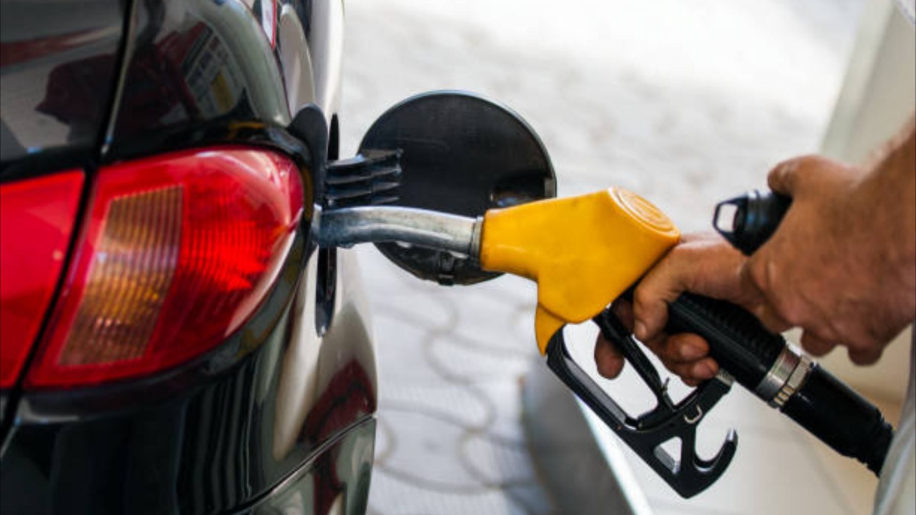 Precio de la gasolina hoy 27 de junio: localiza las gasolineras más baratas de Madrid