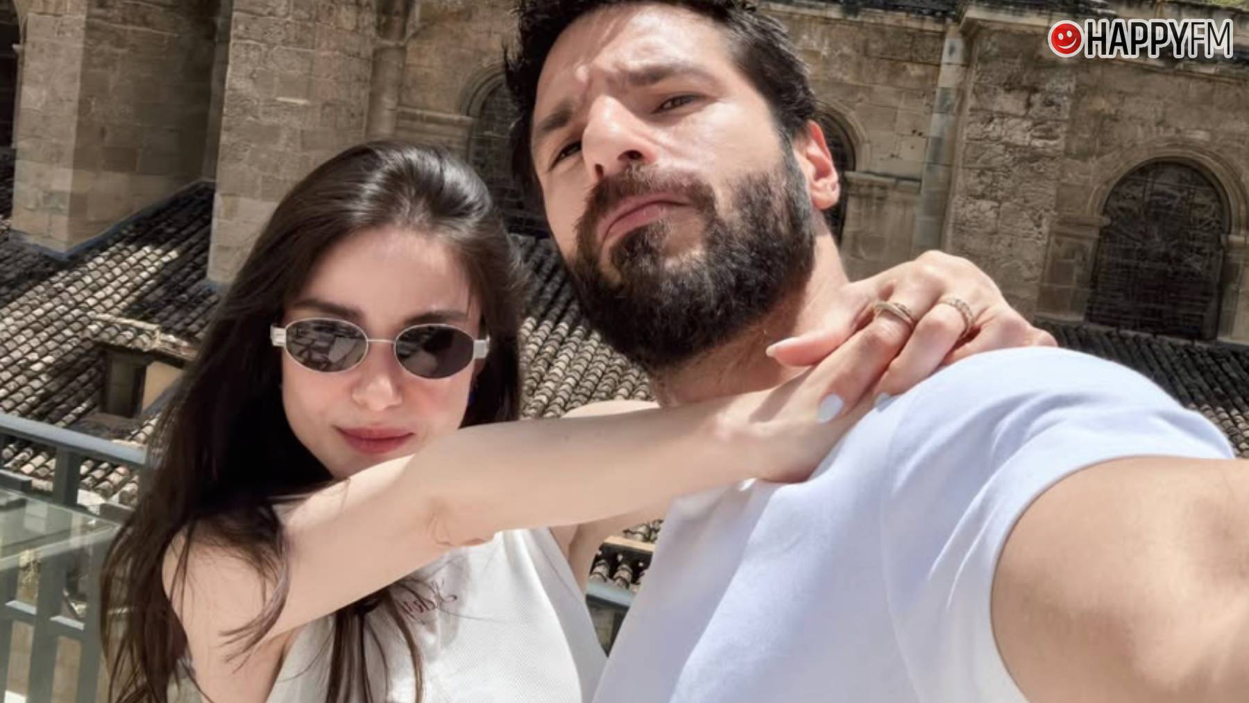 Özge Gürel y Serkan Çayoğlu. (Instagram)