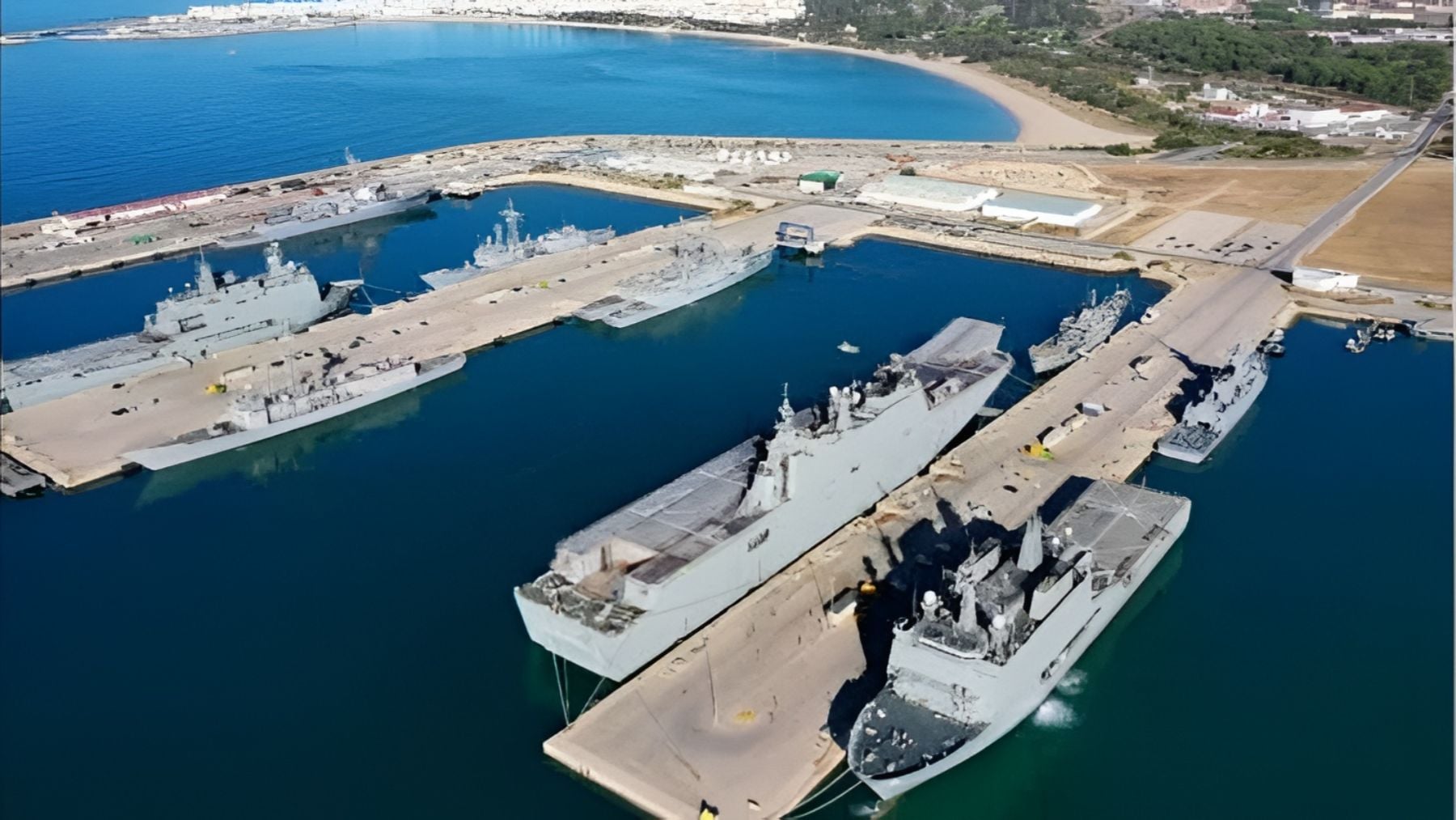 La Base Naval de Rota se prepara para un movimiento sin precedentes: un nuevo hangar de 10,6 metros para almacenar aeronaves del Ejército de EEUU