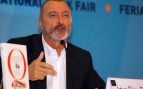 Arturo Perez-Reverte durante su encuentro con mil jovenes en Guadalajara. Foto: REAL ACADEMIA ESPAÑOLA.
