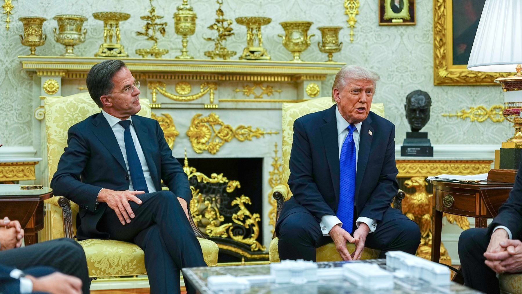 Trump vuelve a cargar contra España ante Rutte por no ceder sus bases: No es un buen socio