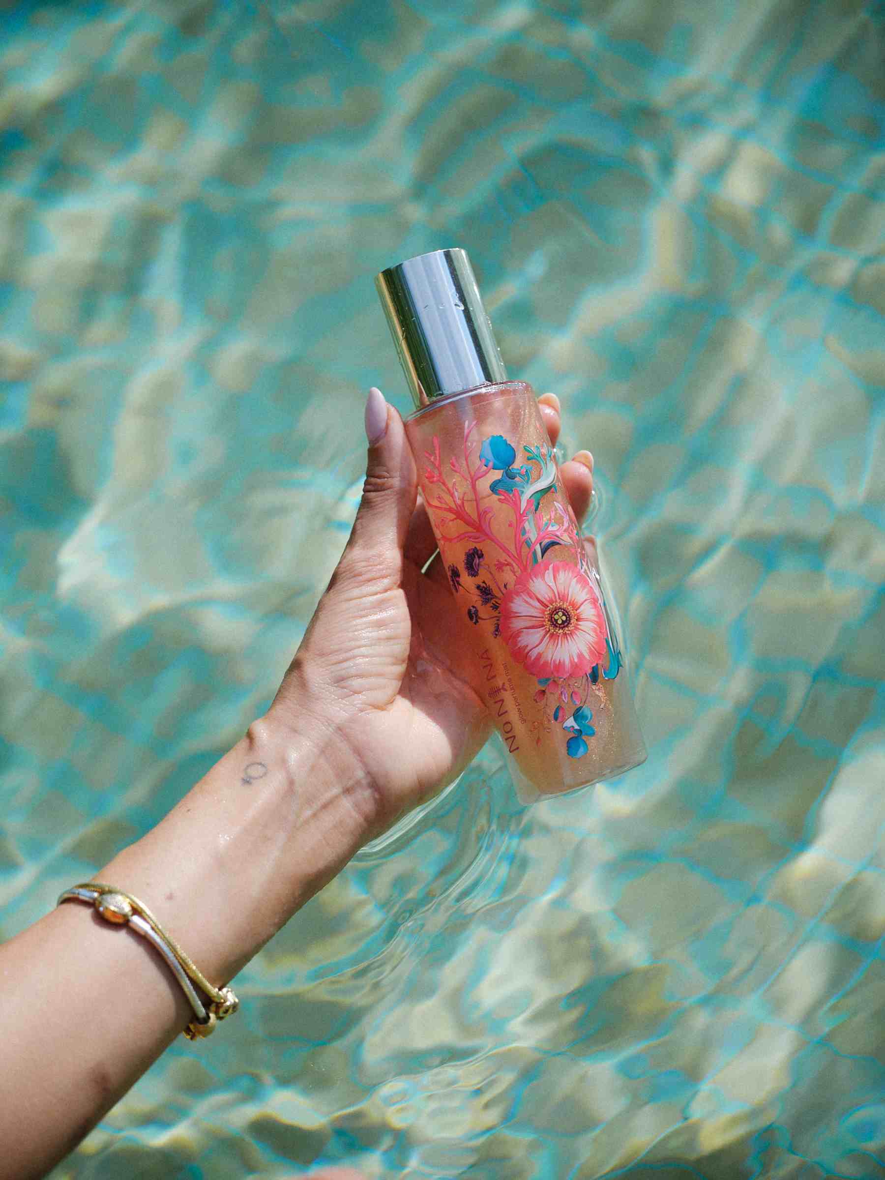 El nuevo 'body mist' de No Ni N&aacute;. (Foto: Cortes&iacute;a)
