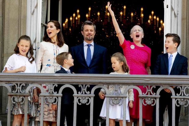 La familia real danesa en el 50&ordm; cumplea&ntilde;os de Federico X. (Foto: Europa Press)