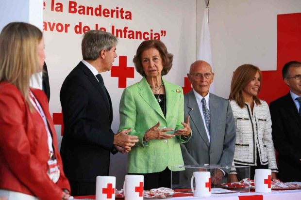 La Reina Sof&iacute;a en un acto de Cruz Roja. (Foto: Europa Press)