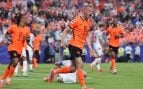 Holanda se pasea hacia la siguiente fase ante la débil Túnez