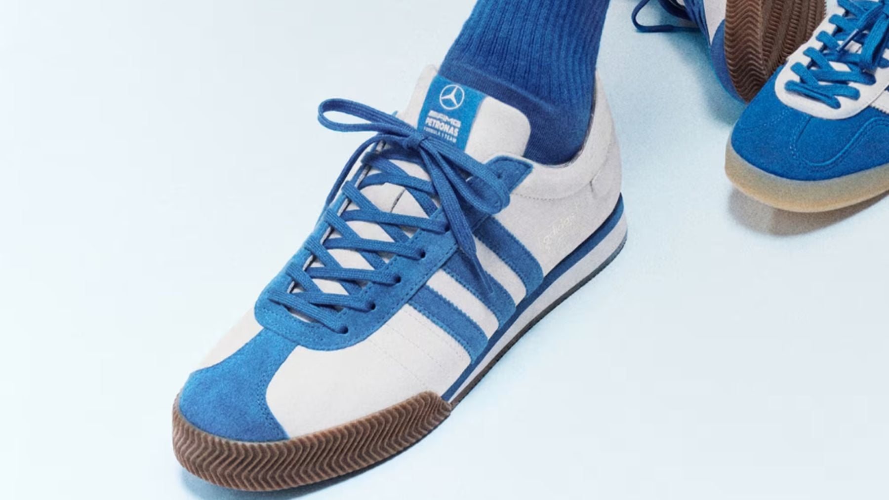 Las nuevas Adidas Samba inspiradas en los años 90: ligeras, cómodas y bonitas para los look de verano