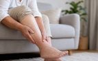 Piernas hinchadas en verano, luchar contra retención de líquidos en verano, consejo piernas hinchadas personas mayores en verano, ola de calor en mayores de 65 años.