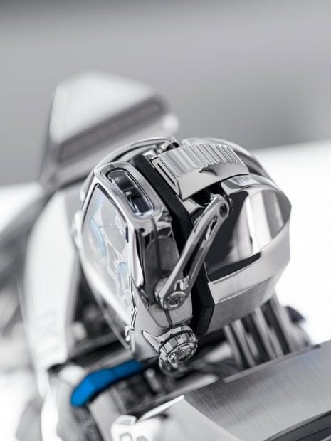 reloj que se convierte en robot