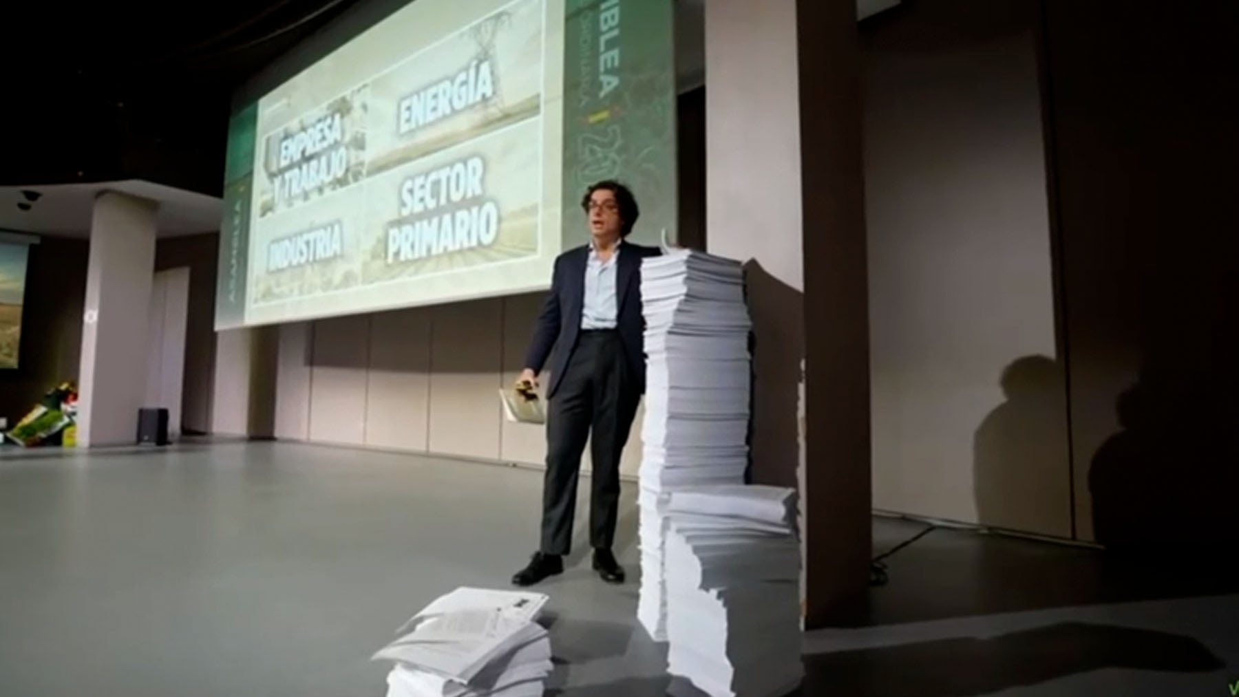 El programa de Vox para hacer España más fácil: menos trabas, menos impuestos y más competitividad