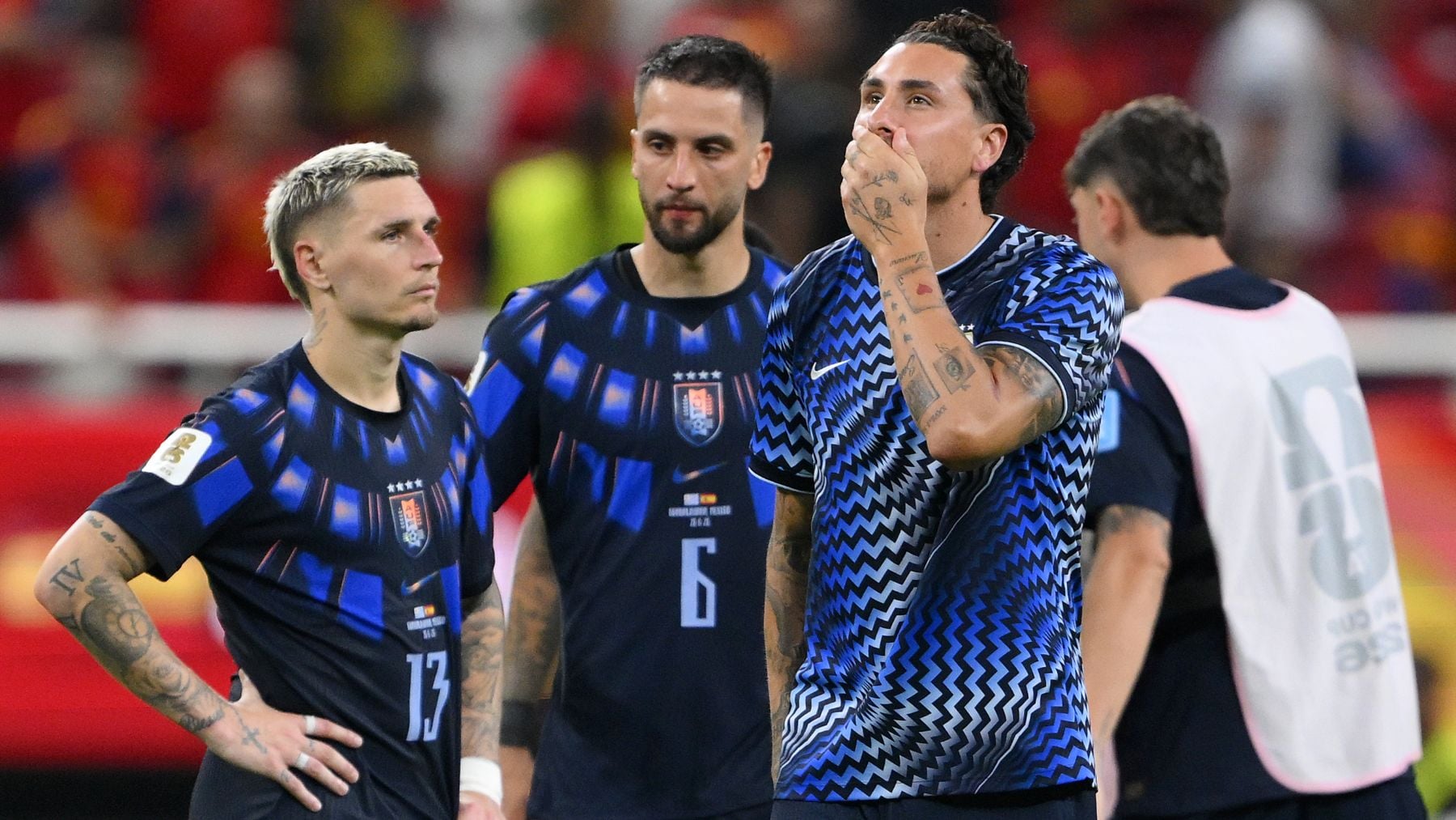 Los jugadores de Uruguay se lamentan tras la eliminación en el Mundial. (Getty)