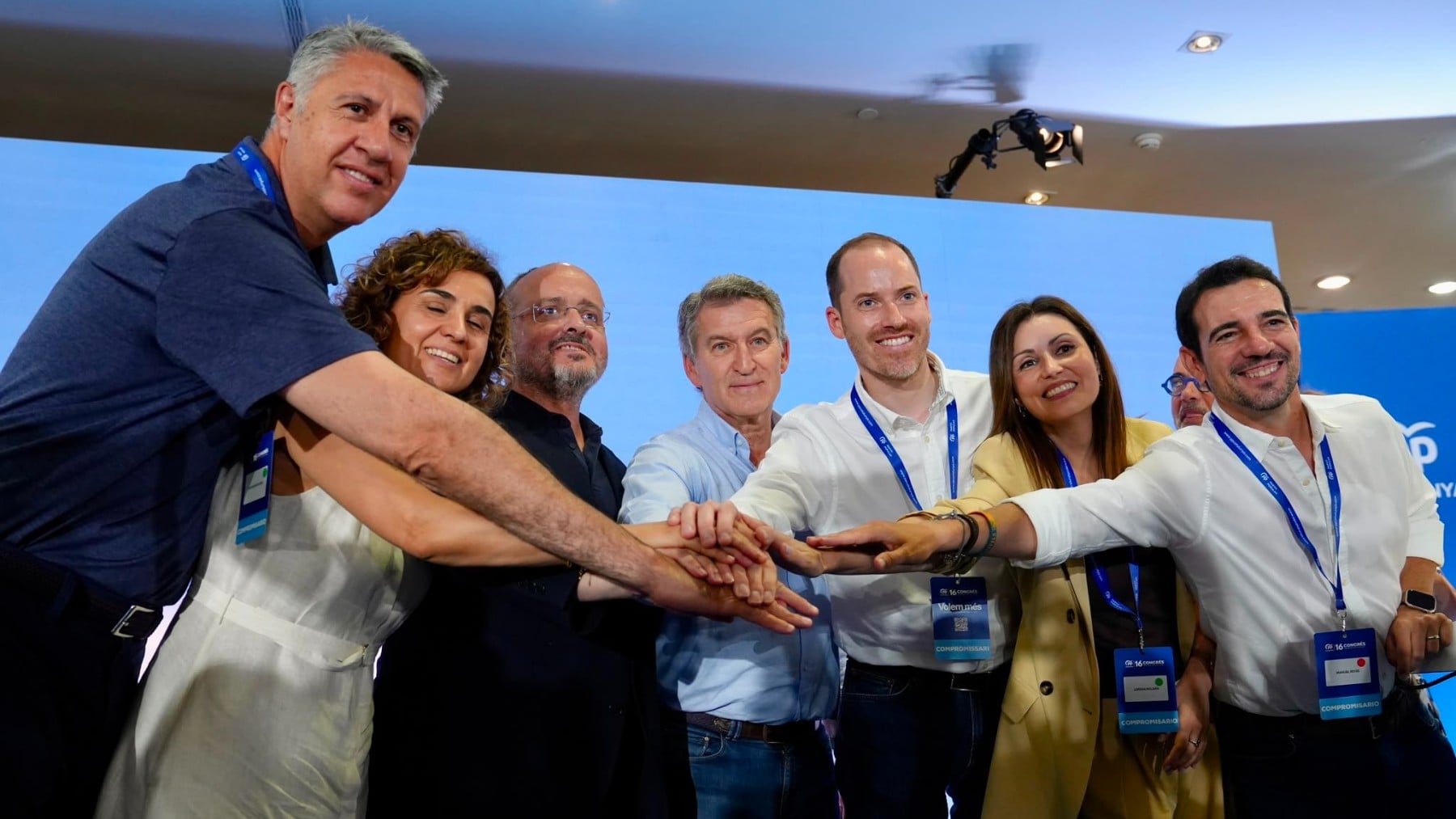 El PP catalán aparca sus cuitas internas para acercarse a los 12 diputados de Piqué y llevar a Feijóo a la Moncloa