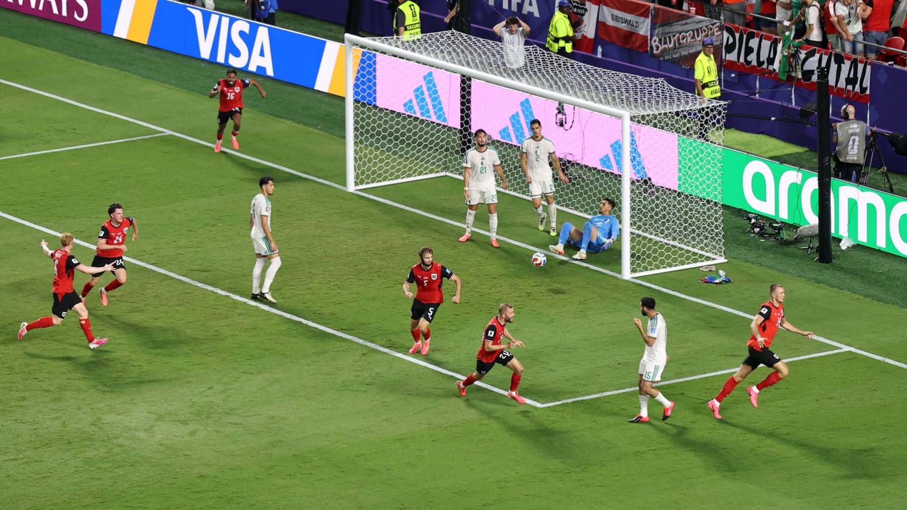 ¿Se dejó marcar un gol Argelia para no medirse a España? Radiografía del final más loco en el Mundial