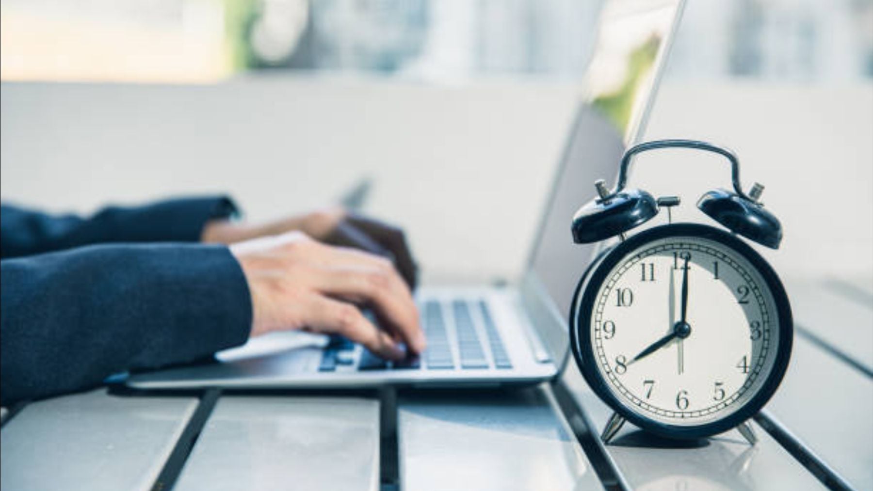 Es oficial y el Estatuto de los Trabajadores lo confirma: las empresas están obligadas a darte una hora de descanso pagada por cada hora extra