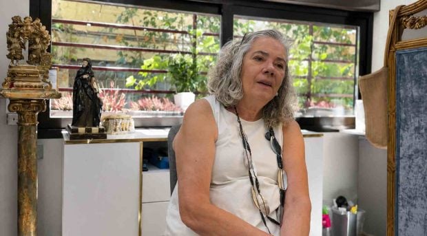 Consuelo Sierra en su anticuario. (Foto: COOL)